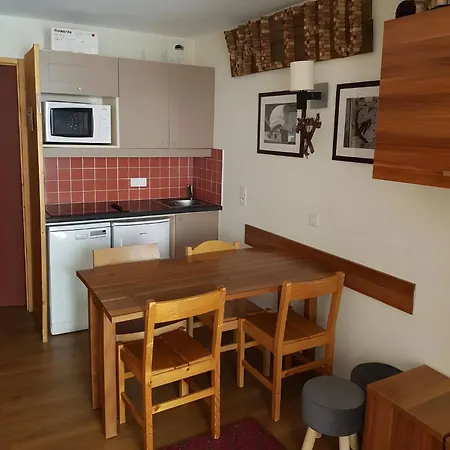 Apartment - Inout - 5 Beds Flat M-603