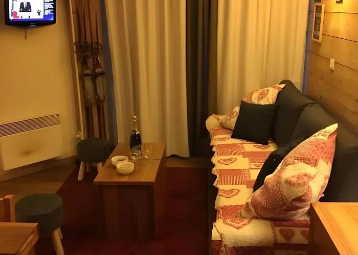 Apartment - Inout - 5 Beds Flat M-603 *