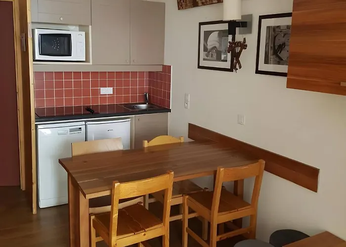 Apartment - Inout - 5 Beds Flat M-603