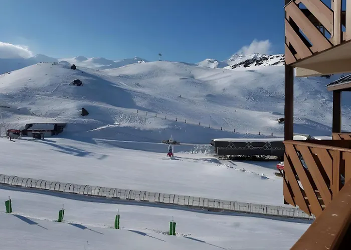 - Inout - 5 Beds Flat M-603